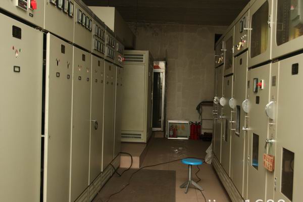 石碌镇防尘开关柜 性能稳定低压抽屉式配电柜-电